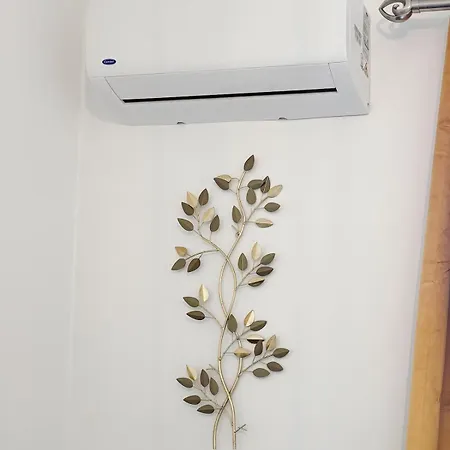 شقة Elegant With Balcony, *