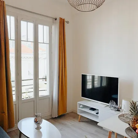 شقة Elegant With Balcony, نيس