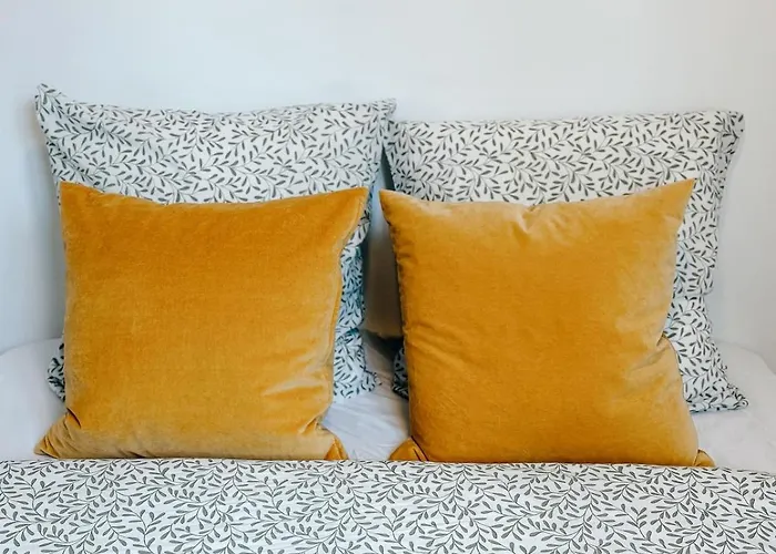 Elegant With Balcony, * Nice