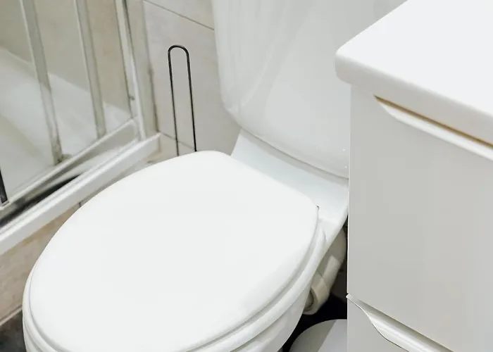 Elegant With Balcony, شقة نيس